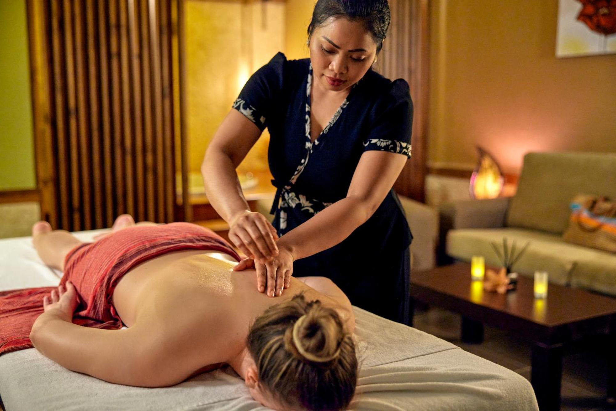 Tui Magic Life Jacaranda Hotel Side Exterior foto Thai massage