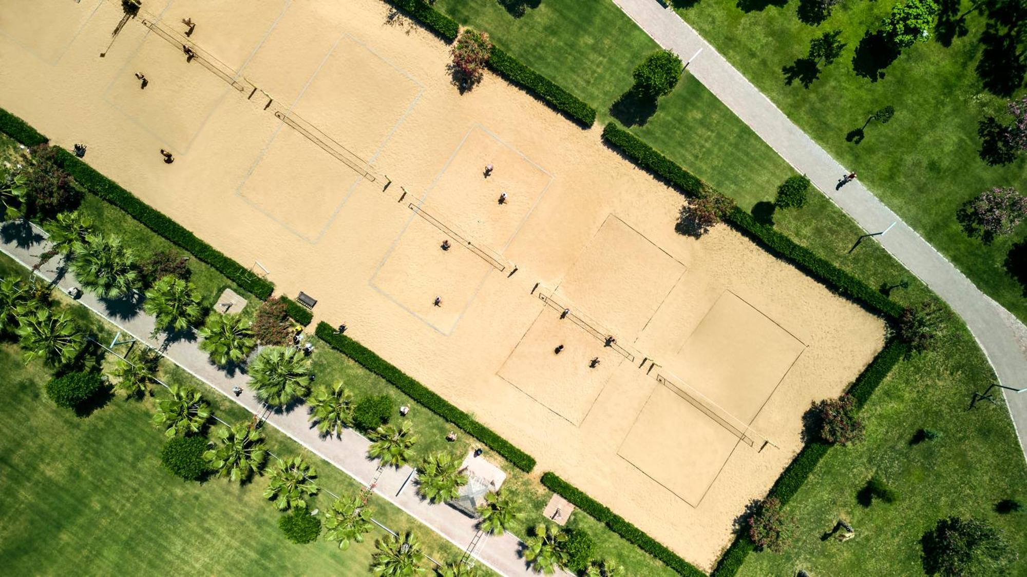 Tui Magic Life Jacaranda Hotel Side Exterior foto Aerial view of the tennis courts