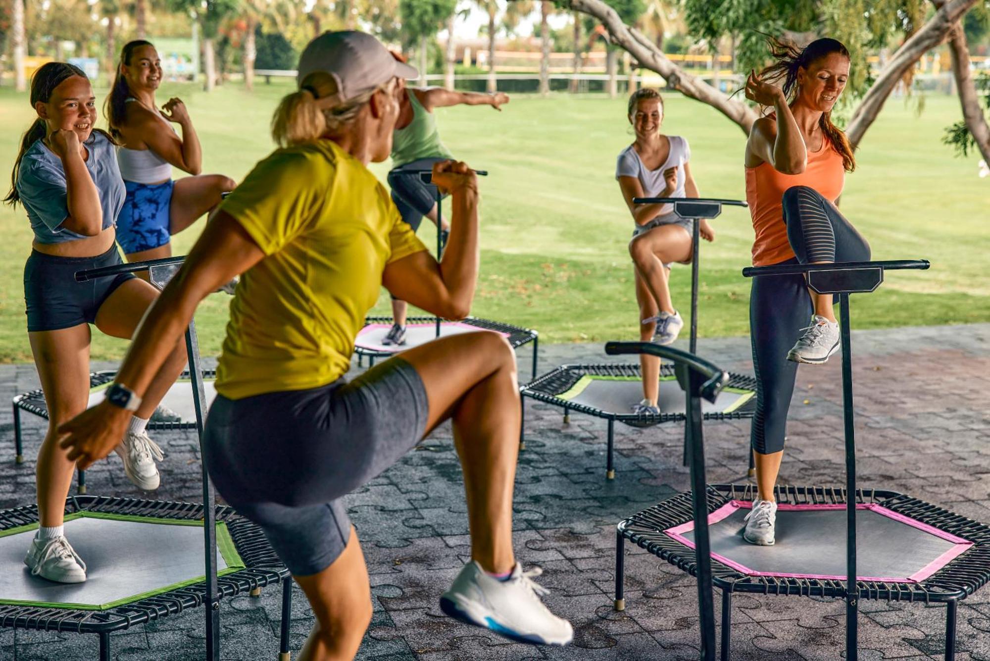 Tui Magic Life Jacaranda Hotel Side Exterior foto Rebounder exercise
